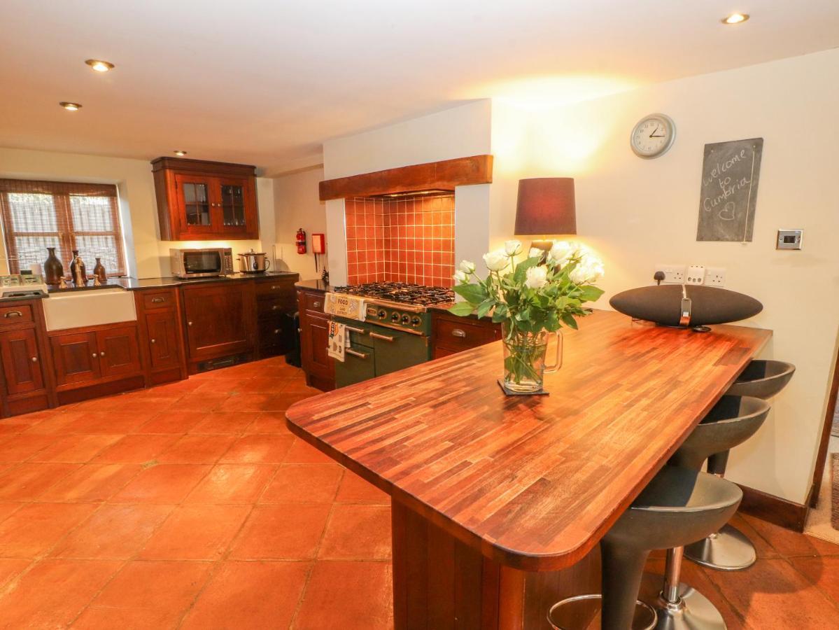 Clerk Beck Cottage Ulverston Extérieur photo