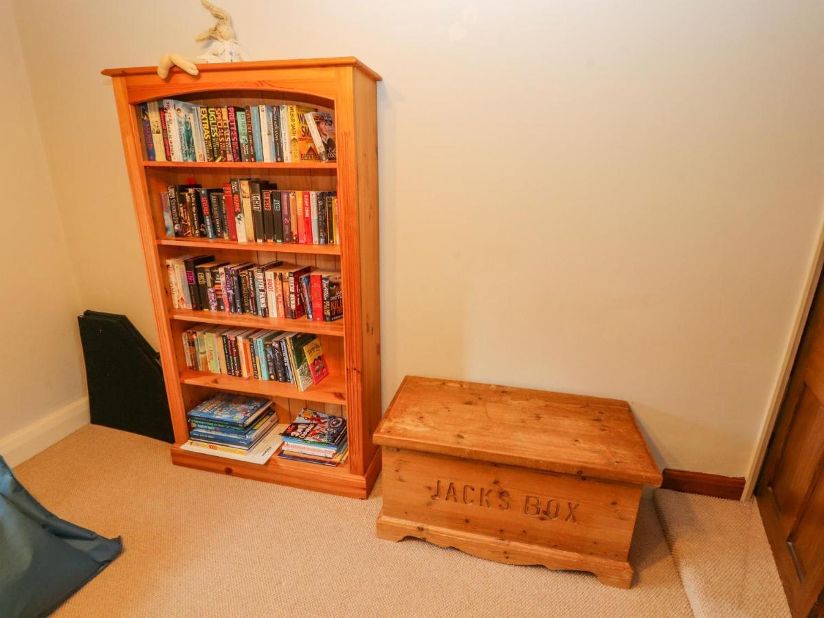 Clerk Beck Cottage Ulverston Extérieur photo