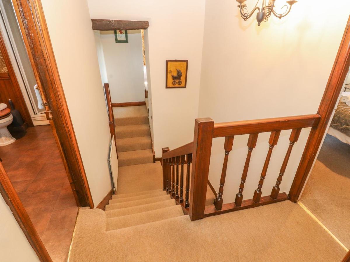 Clerk Beck Cottage Ulverston Extérieur photo