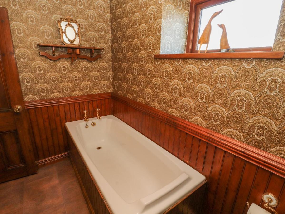 Clerk Beck Cottage Ulverston Extérieur photo