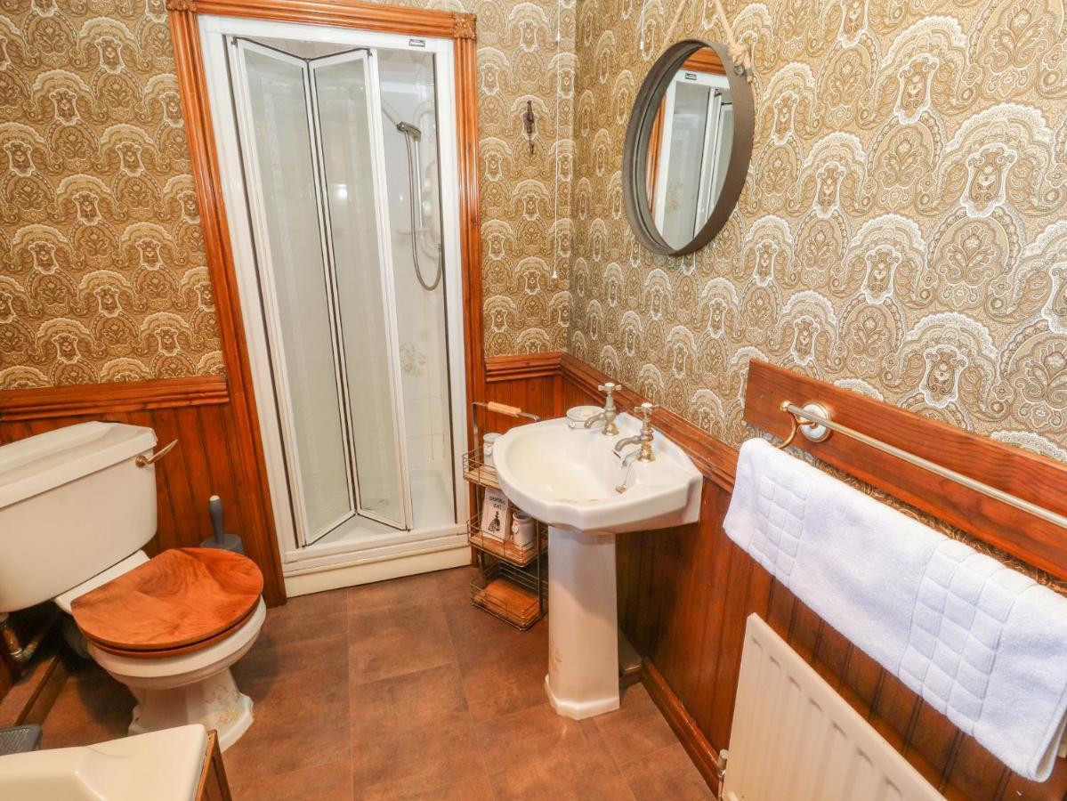 Clerk Beck Cottage Ulverston Extérieur photo